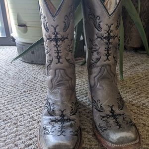Circle G ladies boots.